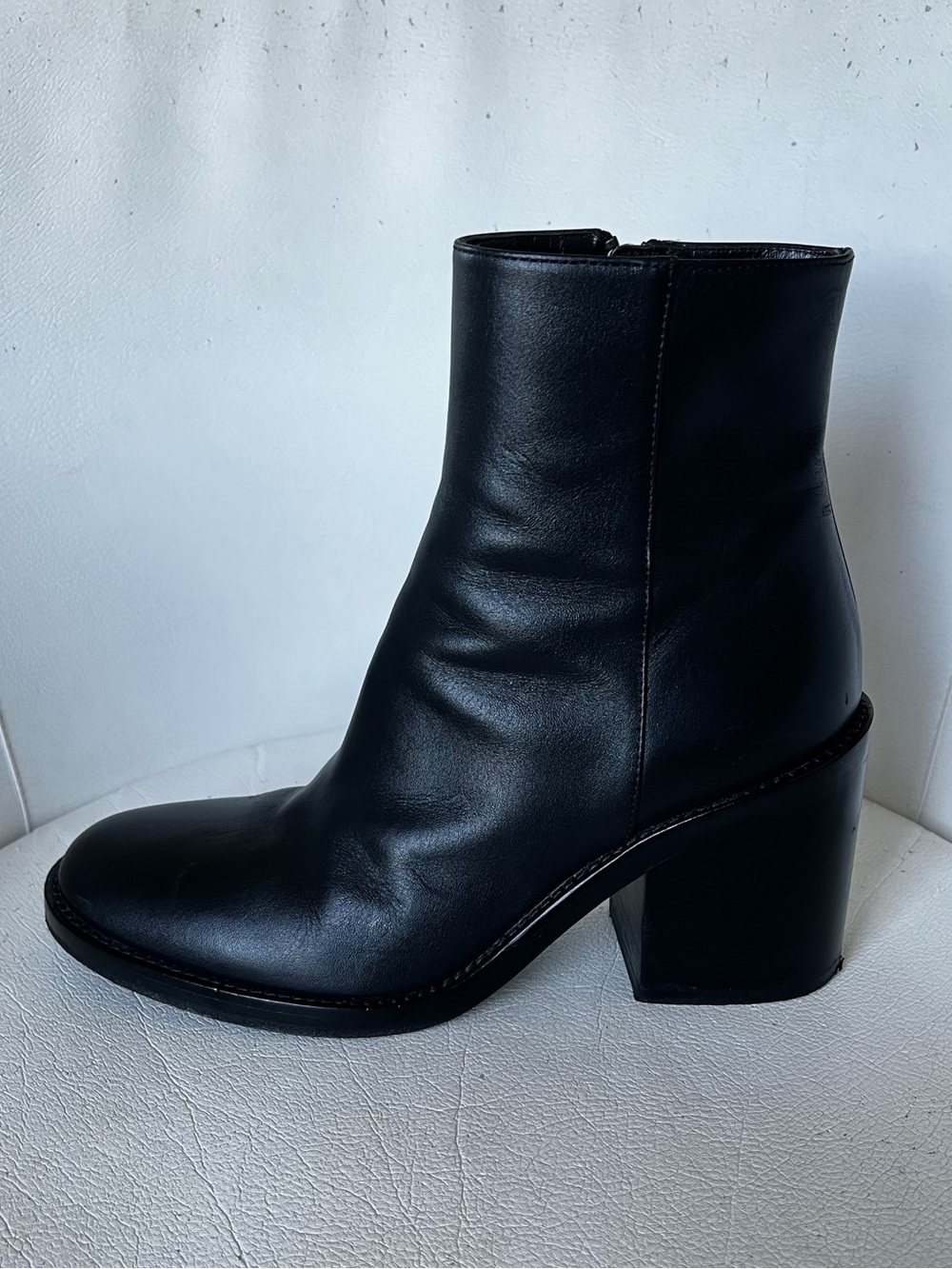 ● ■ ● ■ ●

Ann Demeulemeester Black Leather Ankle Boots
